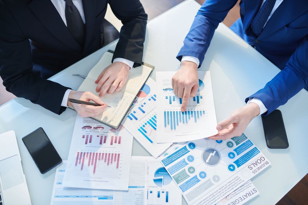 Follow the Numbers: How Clear Financial Reports Build Trust